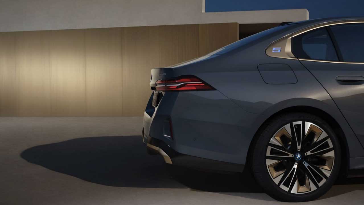 更年輕 更寶馬 全新BMW 5系將駕駛樂趣帶入新時(shí)代