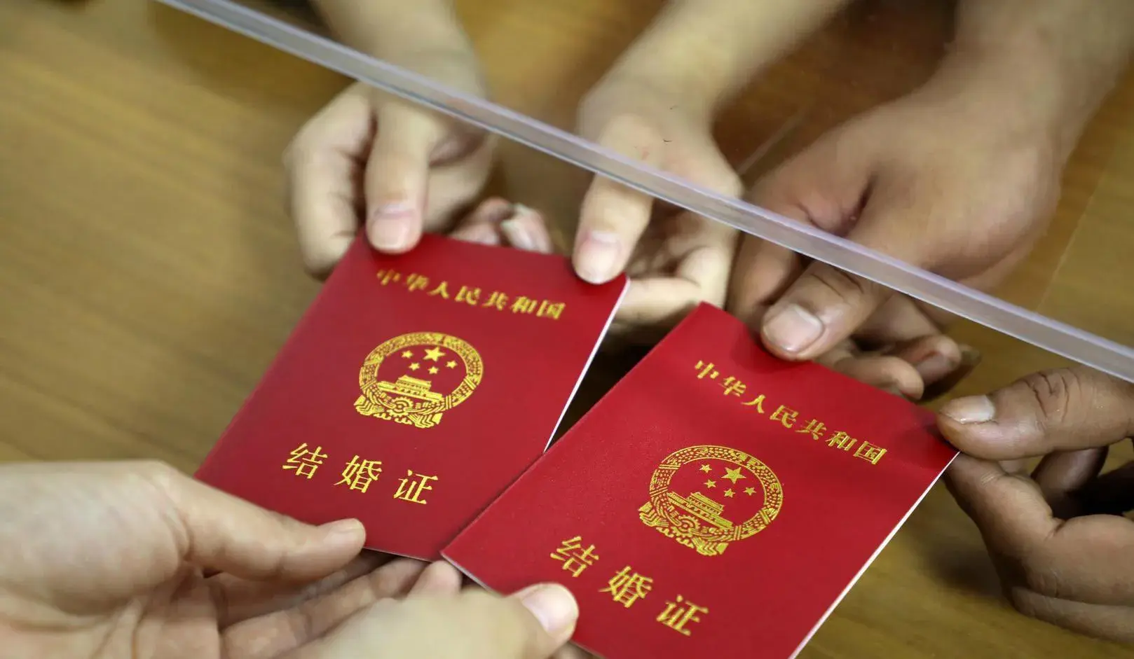 多地結婚人數回升 傳遞了什么信號