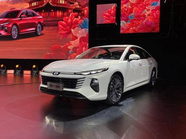 奔騰B70龍騰版上市,市場太卷,制勝關鍵點在哪里?