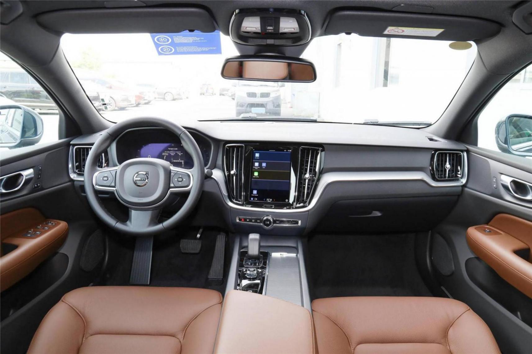 終端優惠9.2萬,入門款降至21.49萬,沃爾沃S60可以入手了?