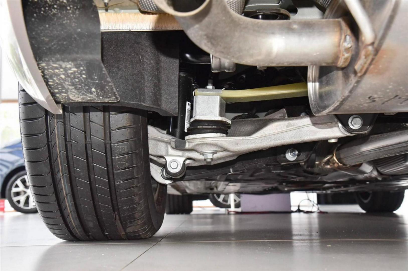 終端優惠9.2萬,入門款降至21.49萬,沃爾沃S60可以入手了?