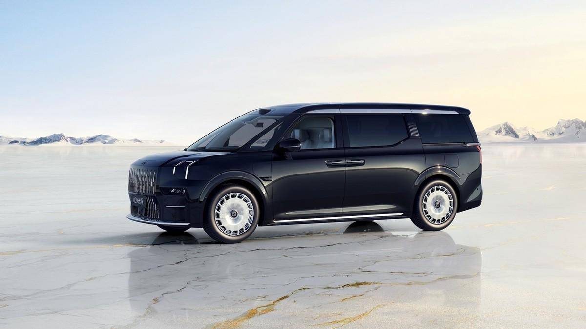 滿足高端出行需求 配置全部頂級拉滿 極氪009光輝上市 售78.9萬起