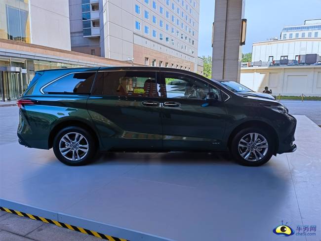 全系官降2.5萬元 2024款賽那上市 售28.48萬元起