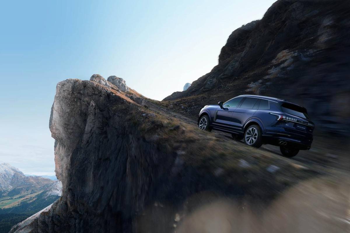 領克09四驅全球版和漢蘭達,誰是家庭越野出游的理想選擇?