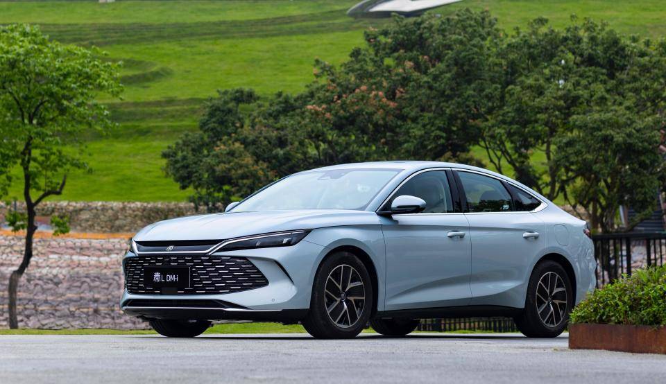 比亞迪秦L起步價12萬?5月底上市,硬碰雅閣、凱美瑞等合資中級車 圖片