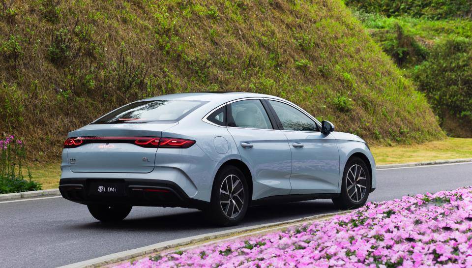 比亞迪秦L起步價12萬?5月底上市,硬碰雅閣、凱美瑞等合資中級車 圖片