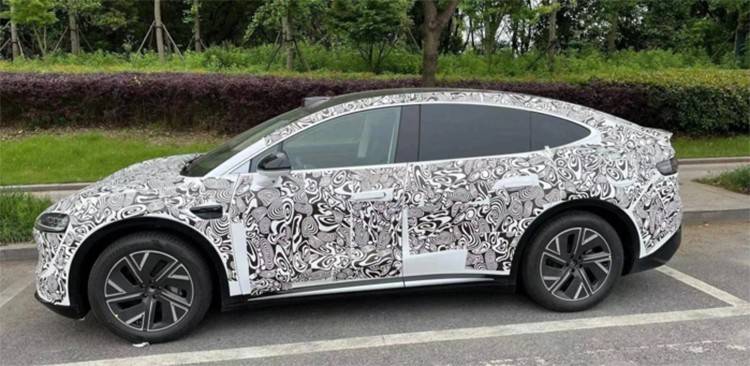 要買Model Y的可以再等等,3款自主對標產品來了!