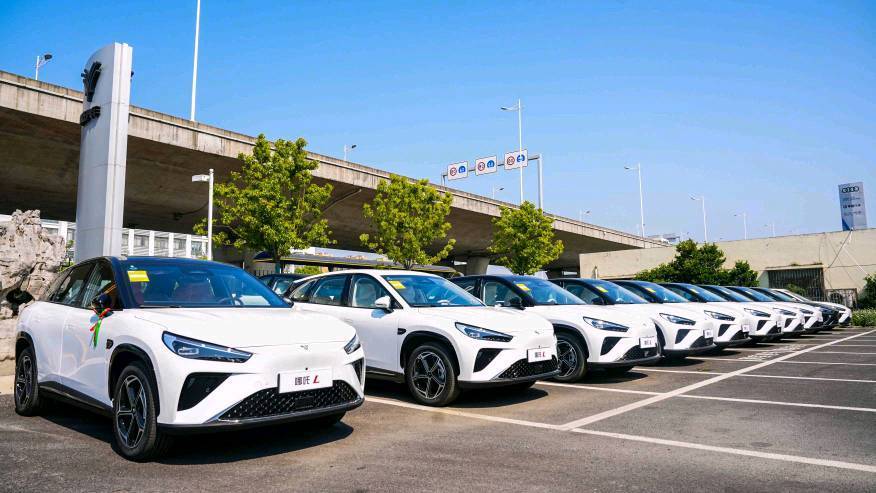 “卷產品”又“卷服務” 哪吒汽車CEO張勇保姆式服務到底