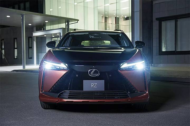 想買雷克薩斯ES最好等等?大改款10月就來了