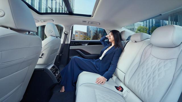 豪華座艙帶按摩?后排配置讓人驚呼,一汽大眾全新一代邁騰越級(jí)了-有駕 豪華座艙帶按摩?后排配置讓人驚呼,一汽大眾全新一代邁騰越級(jí)了-有駕