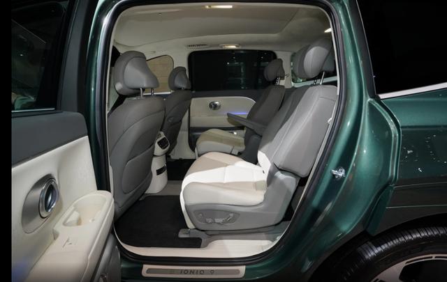 現代純電中大型SUV，6/7座可選，小鵬G9同級，明年上市-有駕