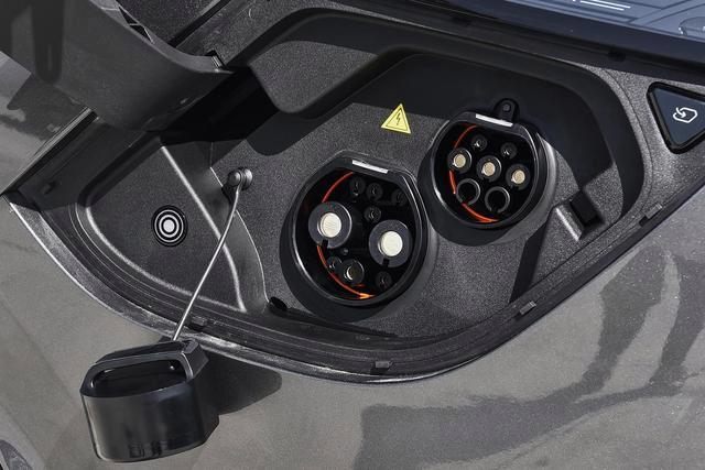 標配靈蜥底盤+四輪轉向，軟硬件大進化，全新智己LS6香嗎？-有駕