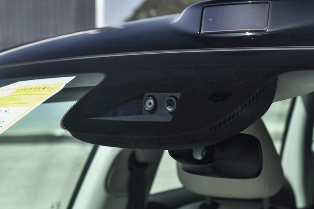 標配靈蜥底盤+四輪轉向，軟硬件大進化，全新智己LS6香嗎？-有駕