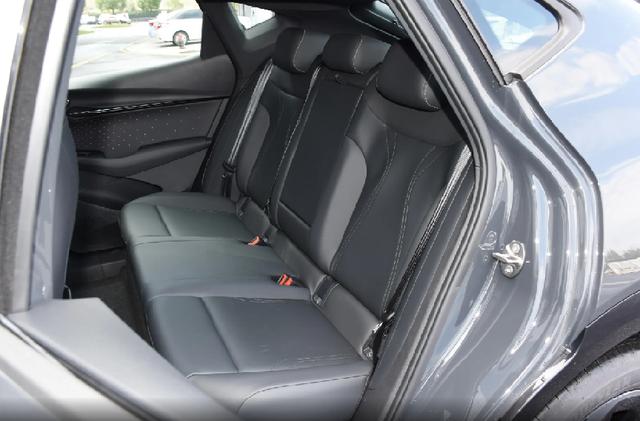 一臺有趣的大眾純電SUV，優惠后16.99萬起售，7.7秒破百-有駕