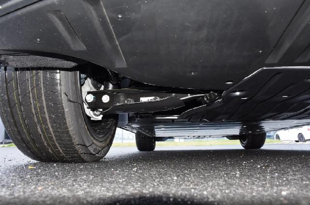 一臺有趣的大眾純電SUV，優惠后16.99萬起售，7.7秒破百-有駕