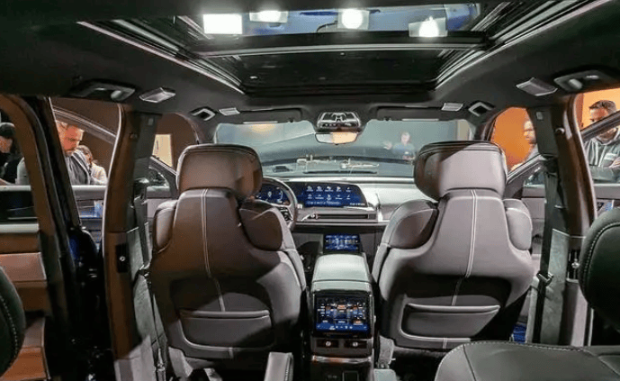 凱迪拉克VISTIQ純電旗艦SUV來襲,國產版明年4月或將上市