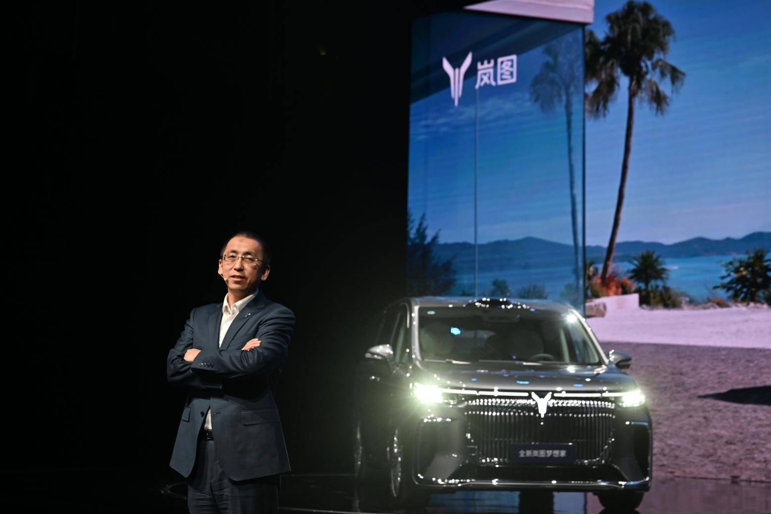 嵐圖夢想家乾崑版:35.99萬元即享高階智駕MPV智能出行革命