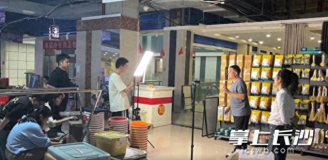 從“刷直播”到“做主播”,他們開啟人生新賽道