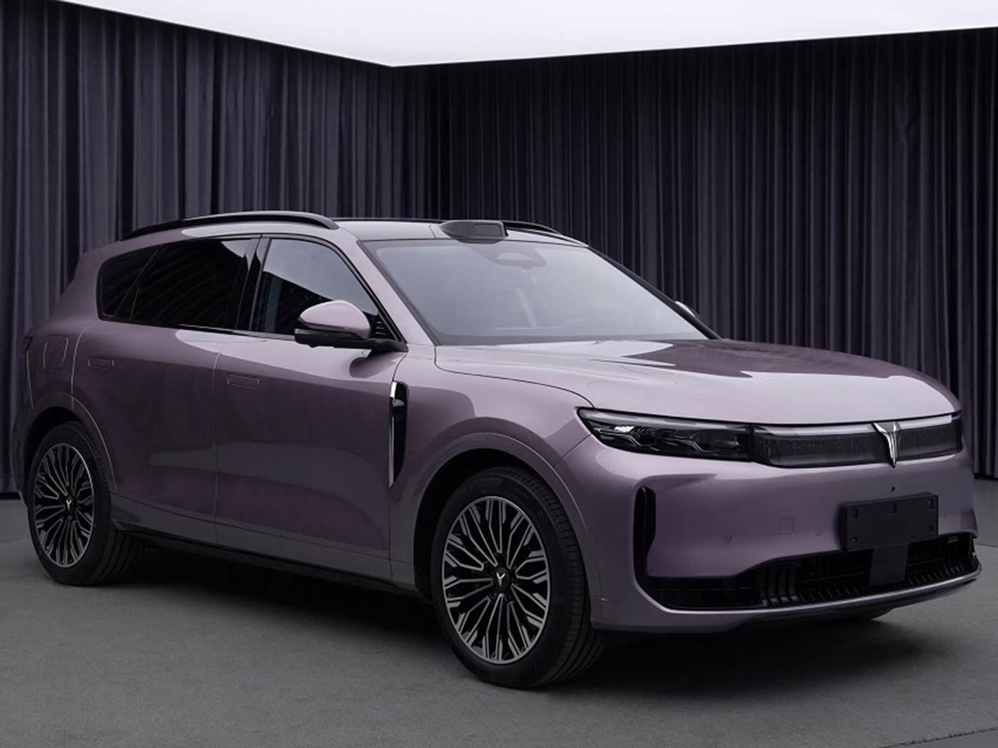 20萬(wàn)出頭智駕天花板,它能否贏過(guò)理想L7