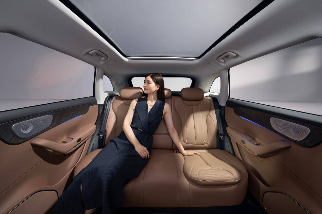 零跑全新C11大改款上市,15萬級新能源SUV品價比之選!