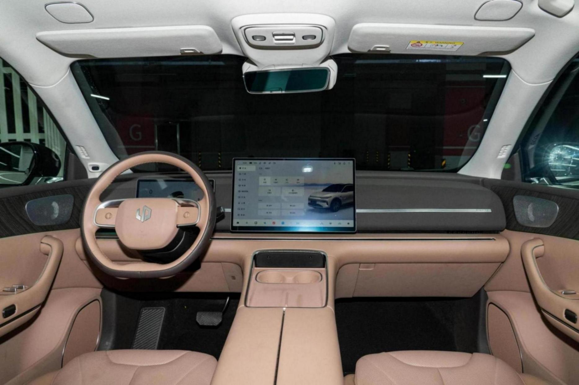 14.98萬起 續航超1200km 零跑C11配置分析 最值得選的竟是標配?