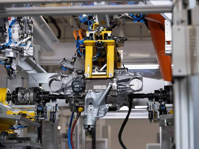 降價也救不了?寶馬銷量暴跌15.5%,德系豪華車賣不動了?