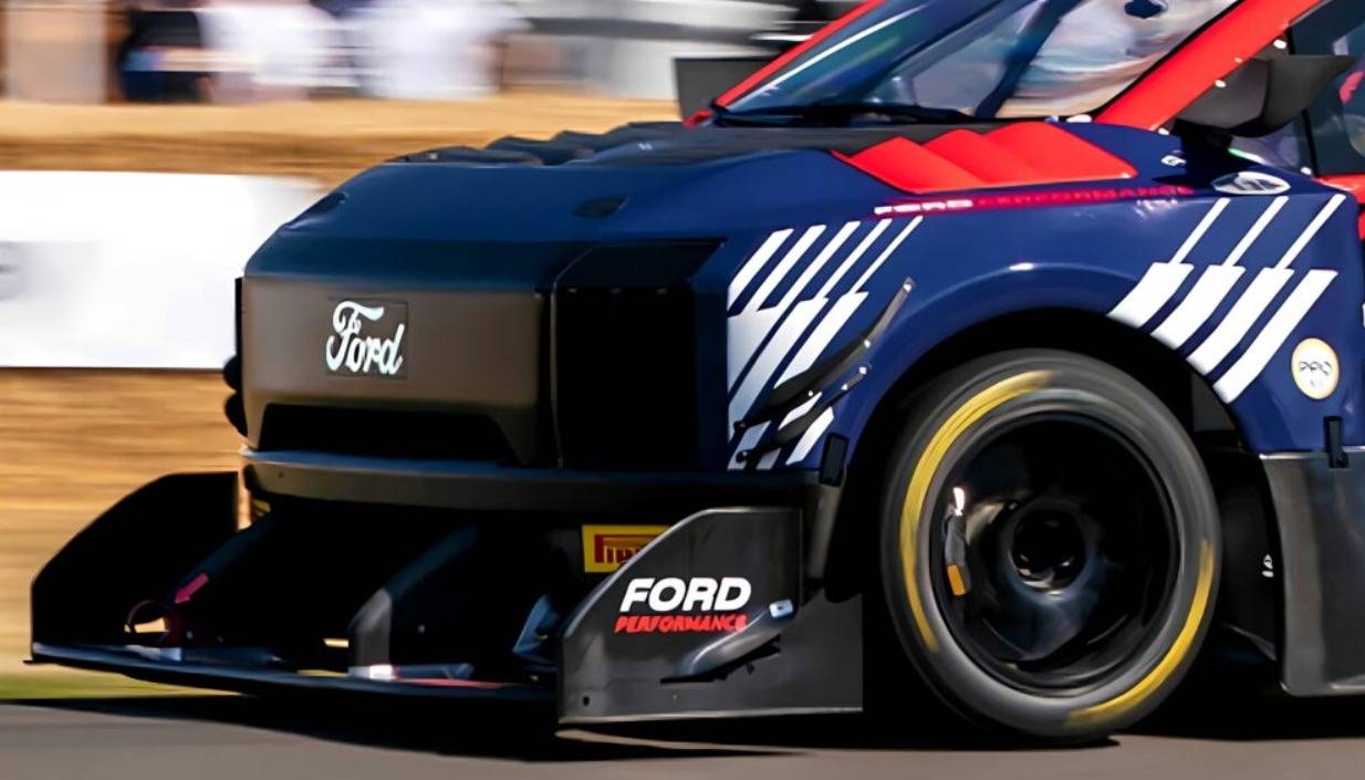 福特F-150電動皮卡,如何擊敗一眾超跑,贏得古德伍德速度節冠軍