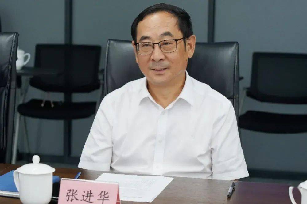 日產(chǎn)汽車公司執(zhí)行委員會(huì)成員、日產(chǎn)中國(guó)管理委員會(huì)主席、東風(fēng)汽車有限公司總裁馬智欣一行到訪中國(guó)汽車工程學(xué)會(huì)