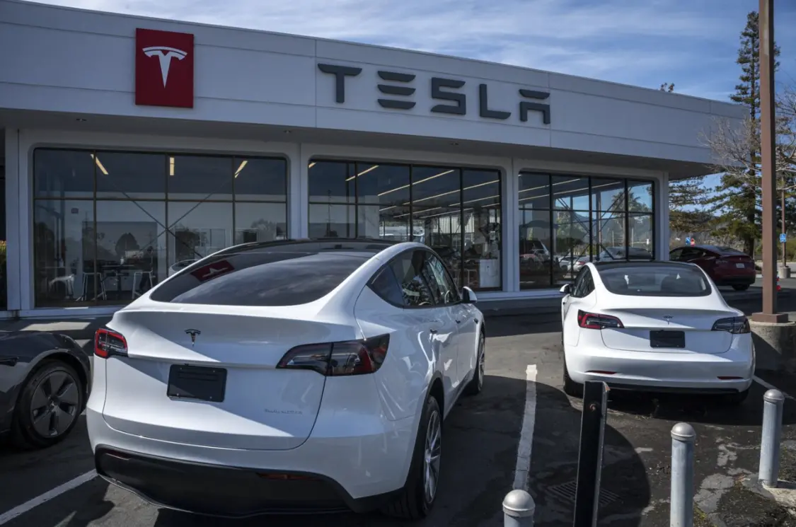 特斯拉股價逆勢暴跌超20%,馬斯克“畫大餅”沒人信了? 特斯拉