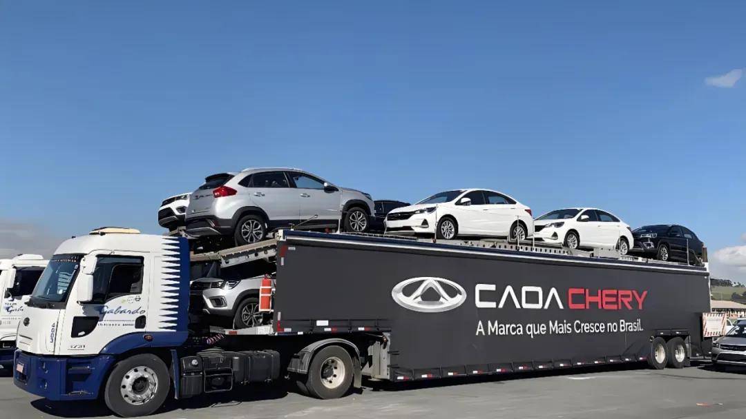 過去半年每一分鐘,就有12輛中國(guó)汽車駛向世界的碼頭