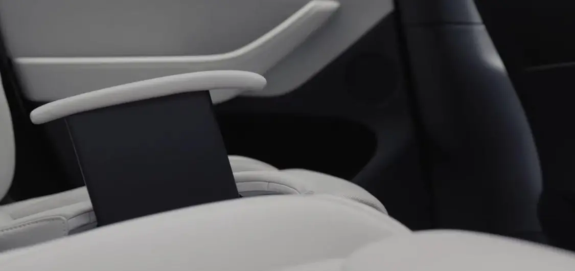 特斯拉官微預告Model Y L即將登場 內部空間曝光