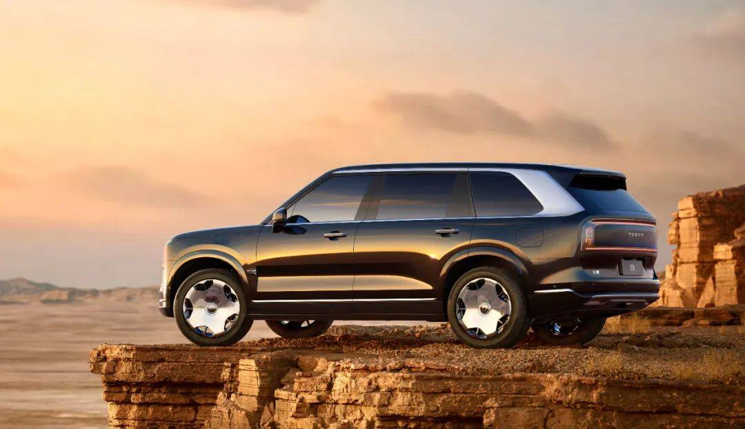 純電陣營(yíng)“坍塌”!汽車廠家紛紛入局增程,背后有何玄機(jī)?