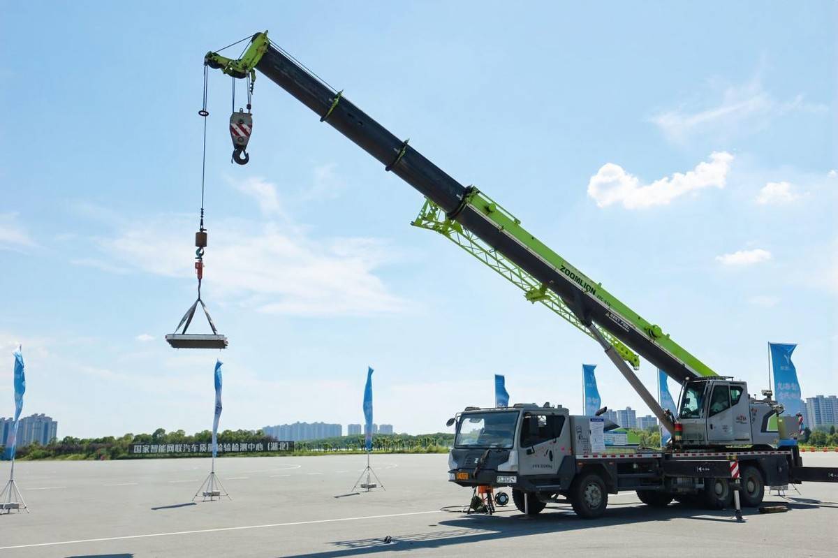 嵐圖汽車攜手央視發布“嵐海智混”技術 三款旗艦車型年內將搭載上市