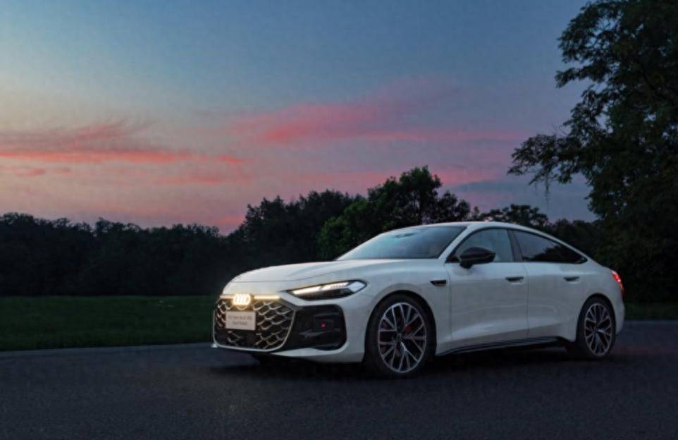 豪華品牌不值得買了?看完上汽奧迪A5L Sportback會給你不一樣的答案