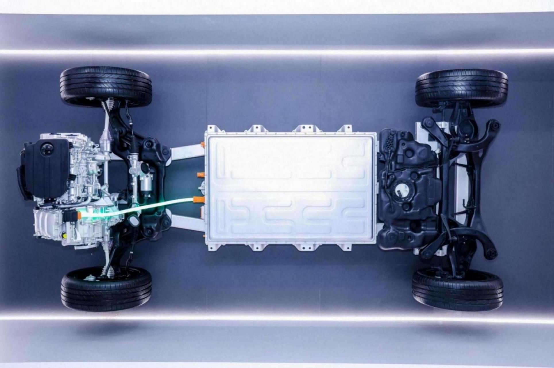 預售價9.78萬元起,前勞斯萊斯設計師打造,榮威M7 DMH要拼一把?