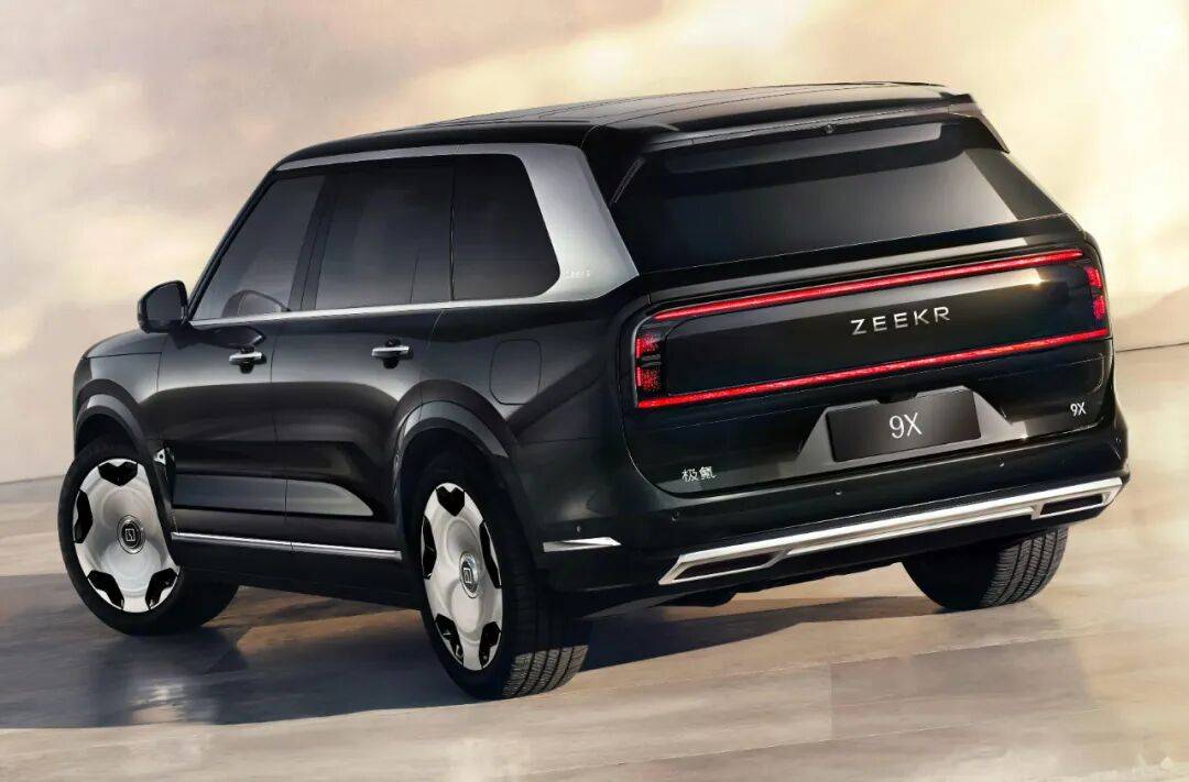 成都預(yù)售純電“庫(kù)里南” 一小時(shí)訂單破4萬(wàn)臺(tái)