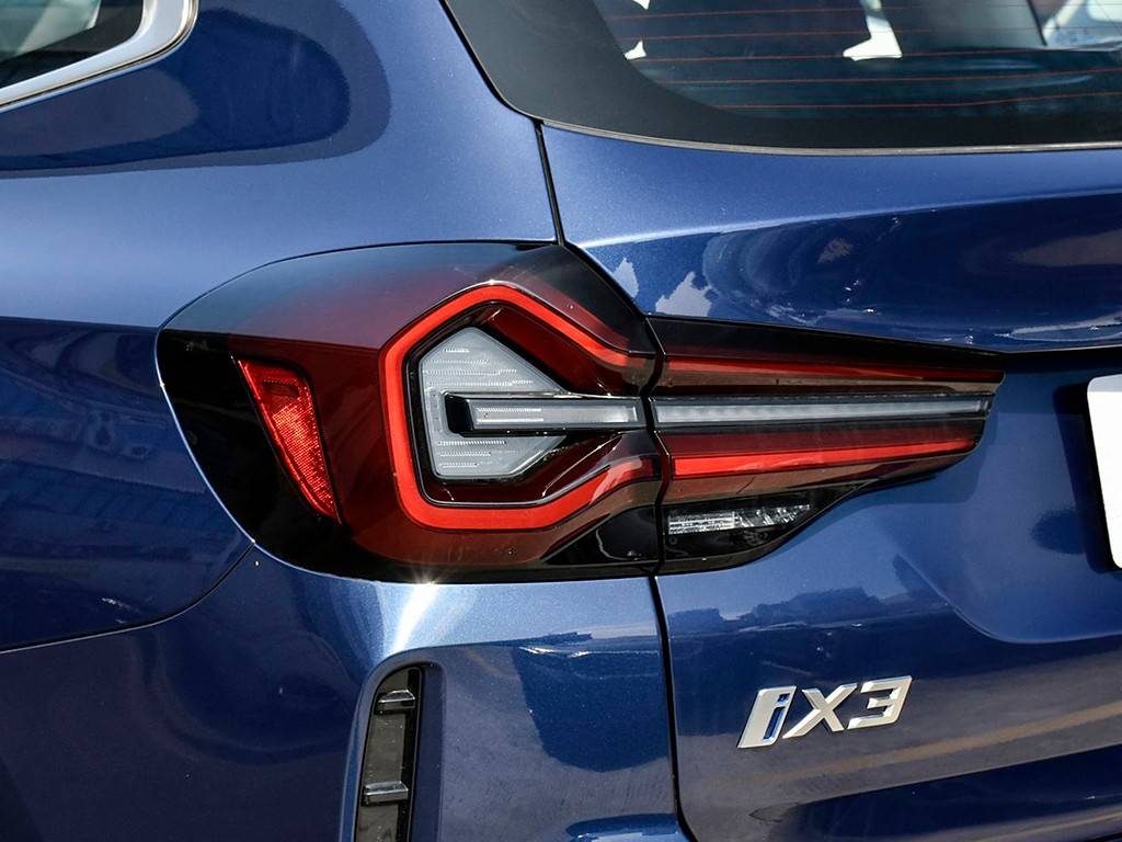 全款裸車23.69萬,比奧迪Q5L優惠后還便宜,寶馬iX3能抄底了?