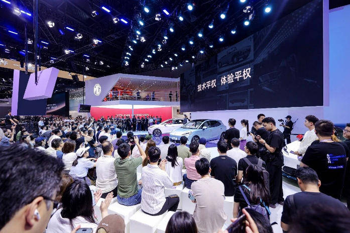 MG4爆單不可怕,半固態電池能量產上車殺傷力更大