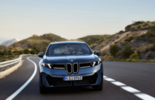 老對手的“背水一戰”,新世代寶馬iX3與奔馳純電GLC更看好誰?