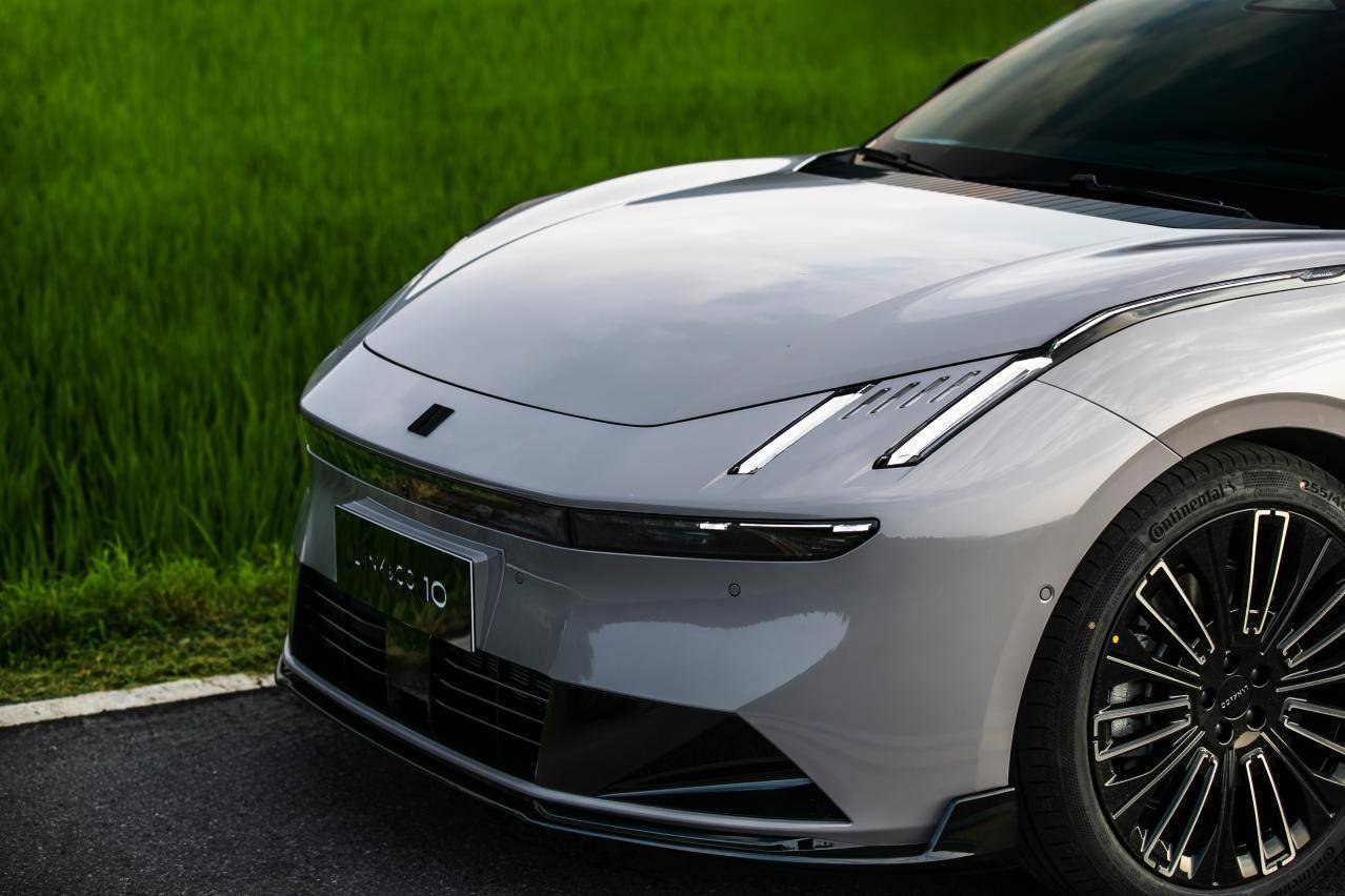 汲取Z10經驗,領克10 EM-P“入門即高配”