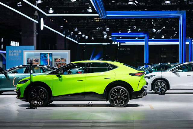 轉(zhuǎn)型“扭到大動(dòng)脈”,超八成車企利潤(rùn)下滑