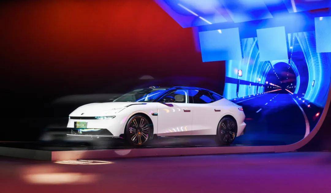 20萬(wàn)級(jí)插混轎車,冷門市場(chǎng)也能出爆款車?