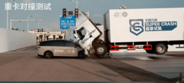 理想汽車純電賽道高手很多,想達到這個目標肯定很不容易,但我充滿信心