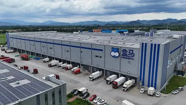 外賣三巨頭,暗中卷起了折扣超市