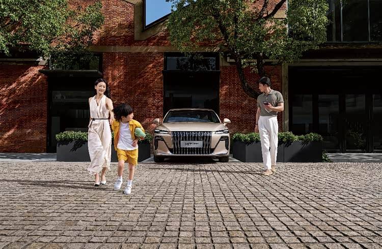 一車傳三代從此不是夢榮威M7 DMH8.58萬元起售