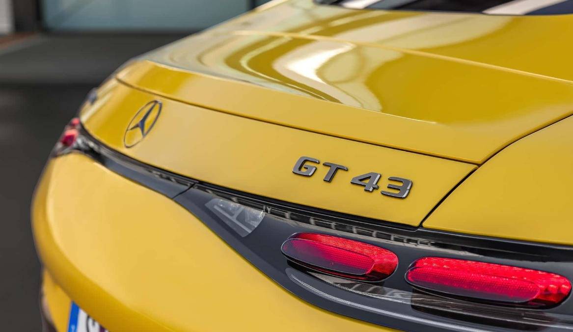 2.0T四缸油車也敢賣100萬?奔馳GT新車有什么底氣