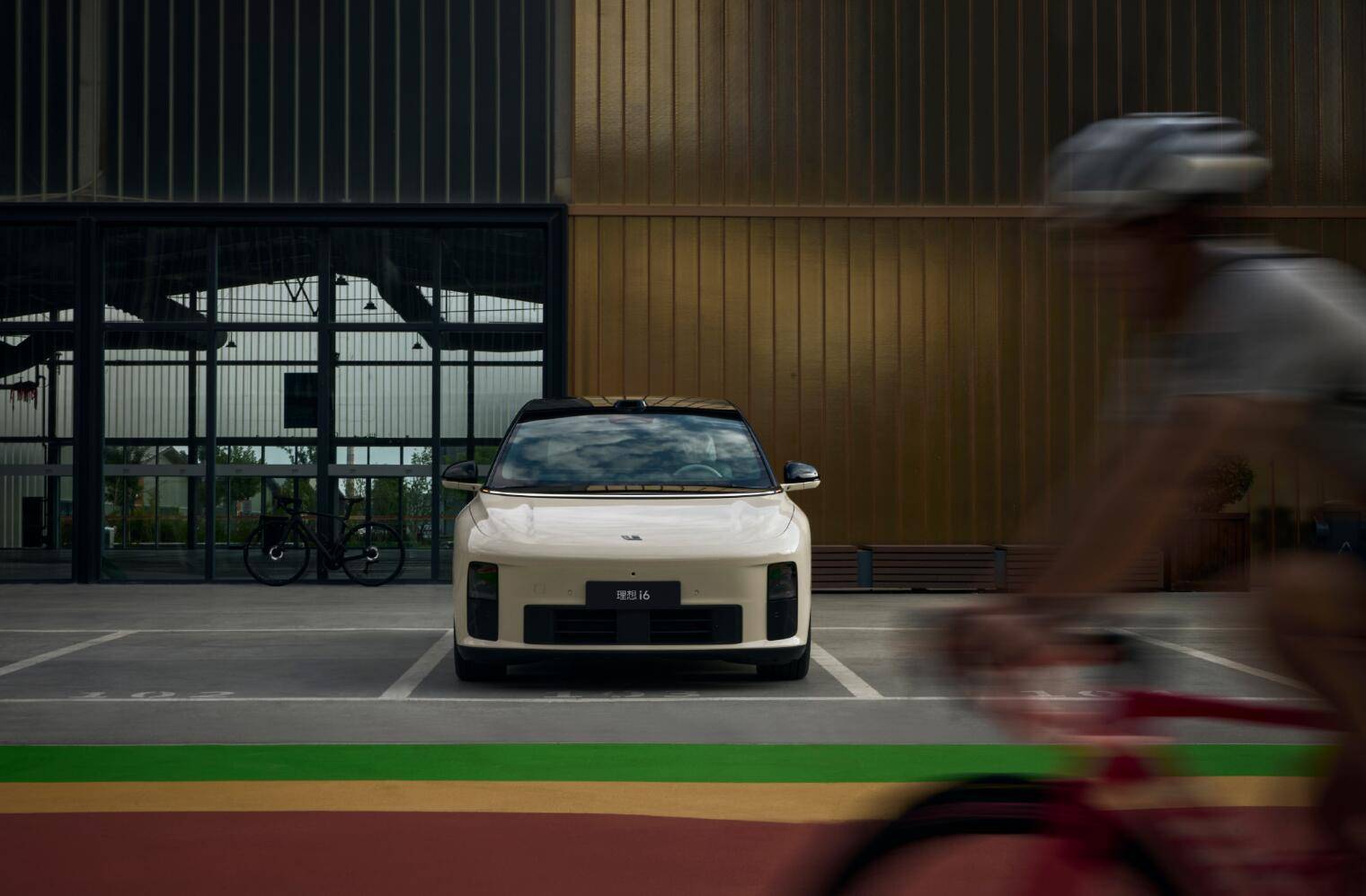 近期買車的有福了 明天五款SUV新車來襲 騰勢N8L、嵐圖泰山領(lǐng)銜