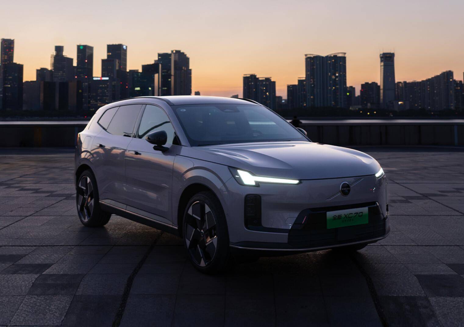 近期買車的有福了 明天五款SUV新車來襲 騰勢N8L、嵐圖泰山領(lǐng)銜