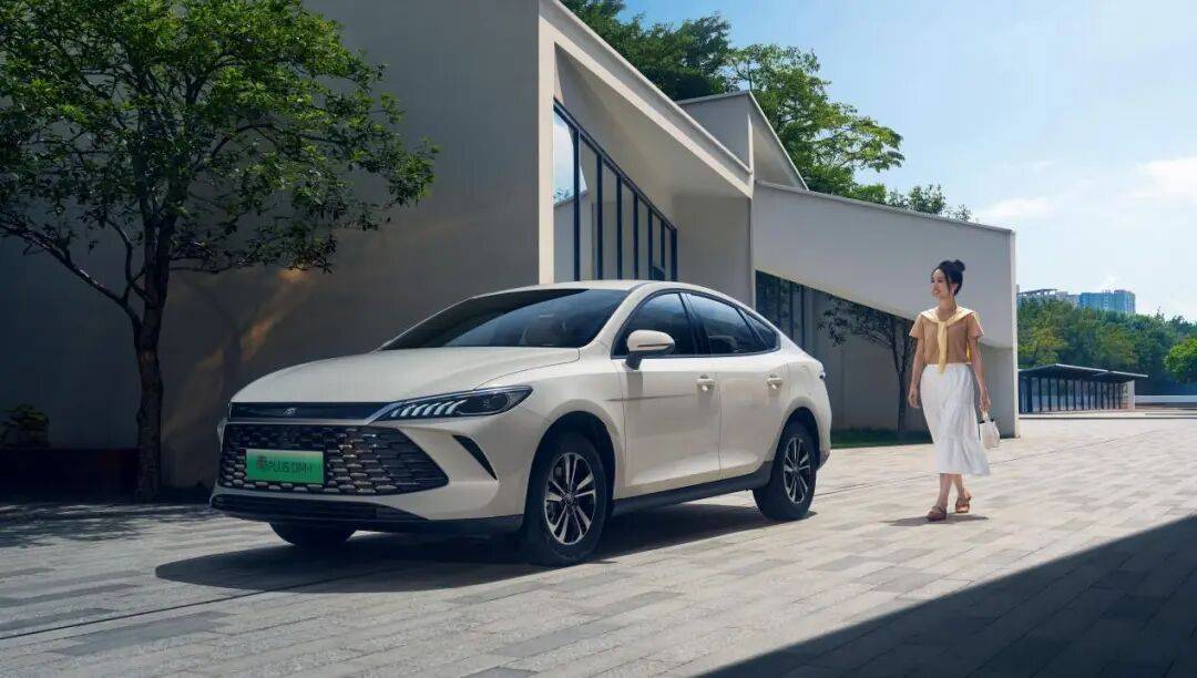 10萬級插混轎車導購!這幾款怎么挑都錯不了