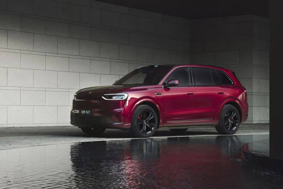 全新問界M7購車指南:標配即豪華,哪款最值得入手?